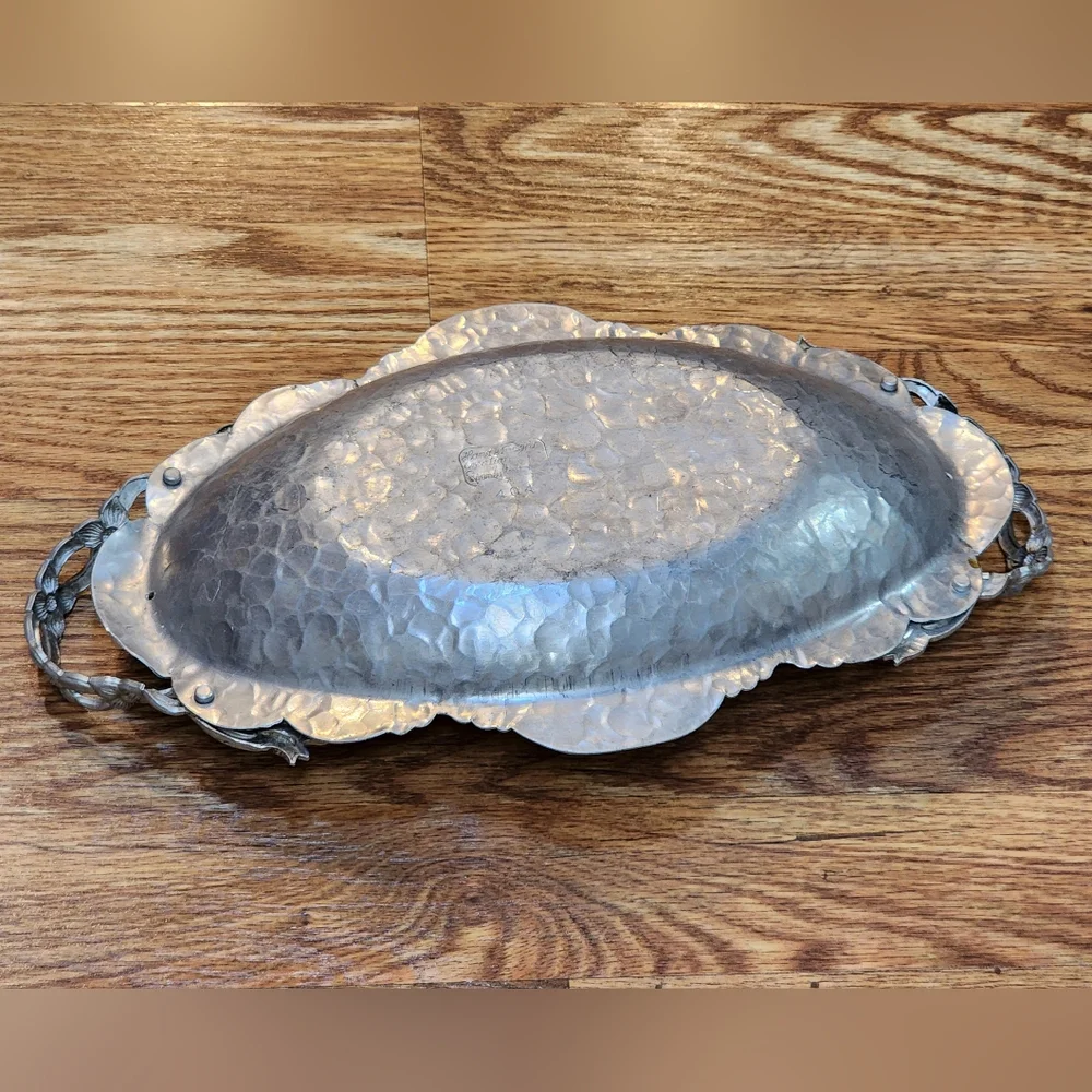 Vintage Hand Wrought Creations By Rodney Kent Aluminum Serving Dish/Bread Tray